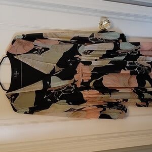 Maxi floral dress with long sheer sleeves